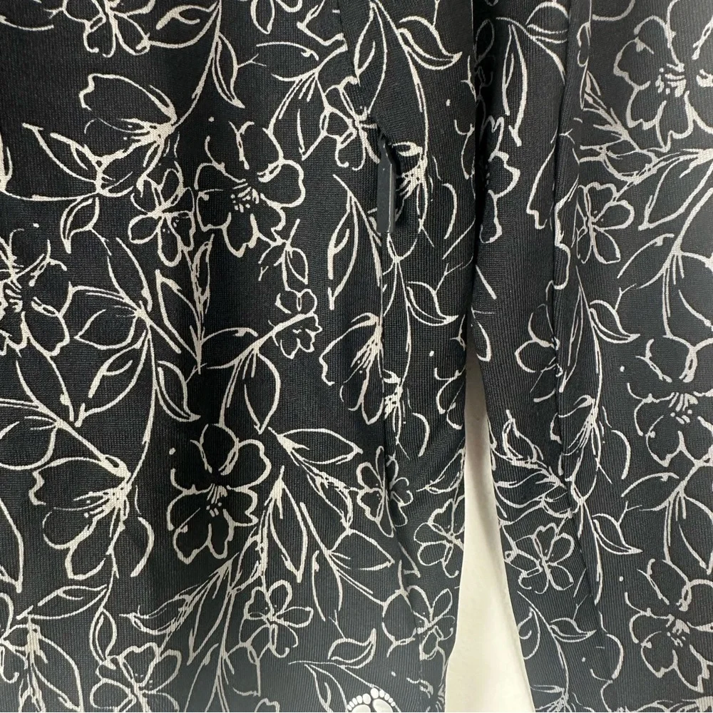 Hang Ten‎ Women's Swim Shirt Size Small Black UV Protection UPF 50+ Floral